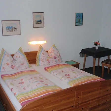 Ferienwohnungen Kern Weyregg Zimmer foto